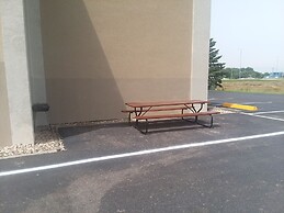 Super 8 by Wyndham Watertown