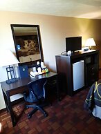 Super 8 by Wyndham Watertown