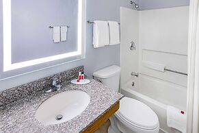 Super 8 by Wyndham Johnstown/Gloversville