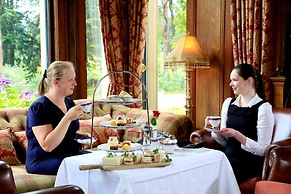 Macdonald Norwood Hall Hotel