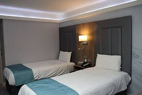 Best Western Premier Heronston Hotel & Spa