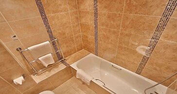 Best Western Premier Heronston Hotel & Spa