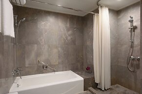 Avani Ratchada Bangkok Hotel