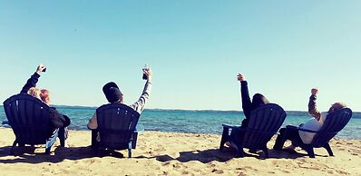 Pointes North Beachfront Hotel