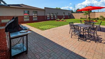 Best Western Plus Bowmanville