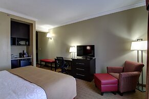 Best Western Plus Bowmanville