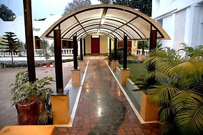 Hotel Madhuban