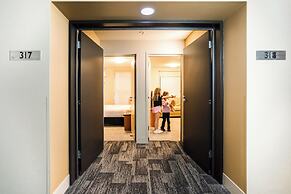 The Old Woolstore Apartment Hotel