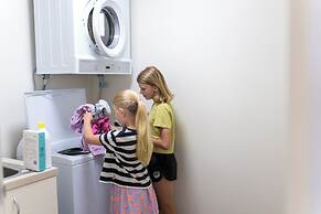 The Old Woolstore Apartment Hotel