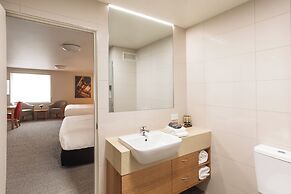 The Old Woolstore Apartment Hotel