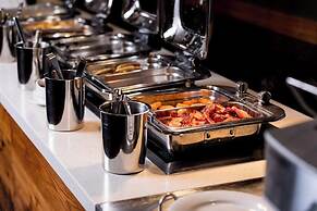 The Old Woolstore Apartment Hotel