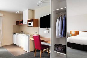 The Old Woolstore Apartment Hotel