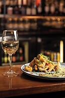 The Old Woolstore Apartment Hotel