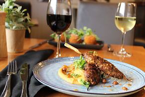 The Old Woolstore Apartment Hotel