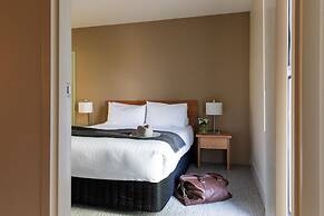 The Old Woolstore Apartment Hotel