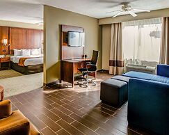 Comfort Suites