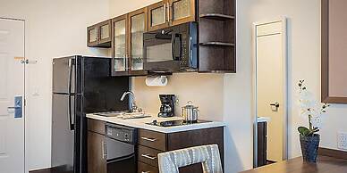 MainStay Suites Kansas City Overland Park