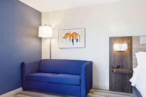 Holiday Inn Express & Suites Phoenix - Tempe by IHG
