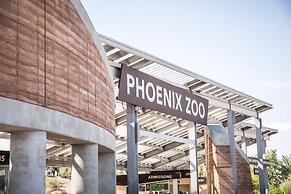 Holiday Inn Express & Suites Phoenix - Tempe by IHG