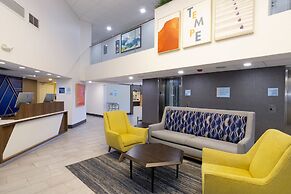 Holiday Inn Express & Suites Phoenix - Tempe by IHG