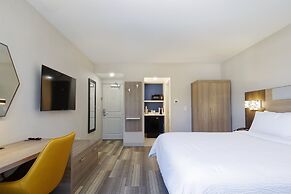 Holiday Inn Express & Suites Phoenix - Tempe by IHG