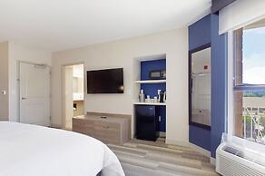 Holiday Inn Express & Suites Phoenix - Tempe by IHG