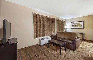 Extended Stay America Select Suites Providence Airport