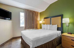 Extended Stay America Select Suites Providence Airport