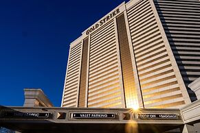 Gold Strike Casino Resort