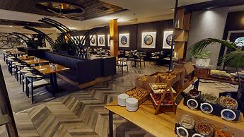 Clayton Hotel Dublin Airport Central