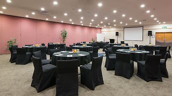 Distinction Hamilton Hotel & Conference Centre