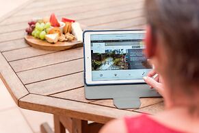 Distinction Hamilton Hotel & Conference Centre