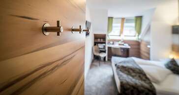 Hotel Goldener Adler, BW Signature Collection