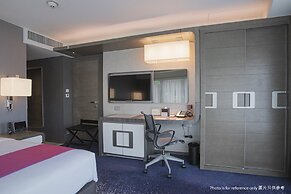Royal Plaza Hotel