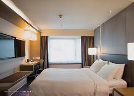 Royal Plaza Hotel