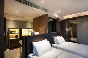 Royal Plaza Hotel