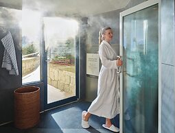 Pan Pacific Whistler Mountainside