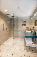 Amsterdam Manor Beach Resort