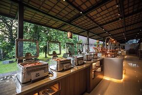 Novotel Bogor Golf Resort & Convention Center