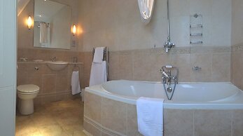 Dryburgh Abbey Hotel