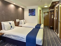 Holiday Inn Express Glenrothes by IHG