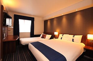Holiday Inn Express Glenrothes by IHG