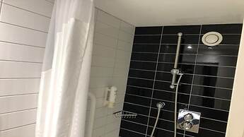 Holiday Inn Express Glenrothes by IHG