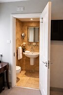 Tophams Hotel