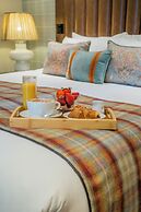 Tophams Hotel