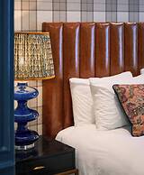 Tophams Hotel