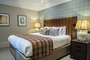 Tophams Hotel