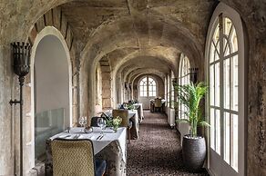 Bailbrook House