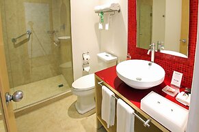 Fiesta Inn Express Perinorte