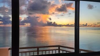 Aquarius Beach Tower